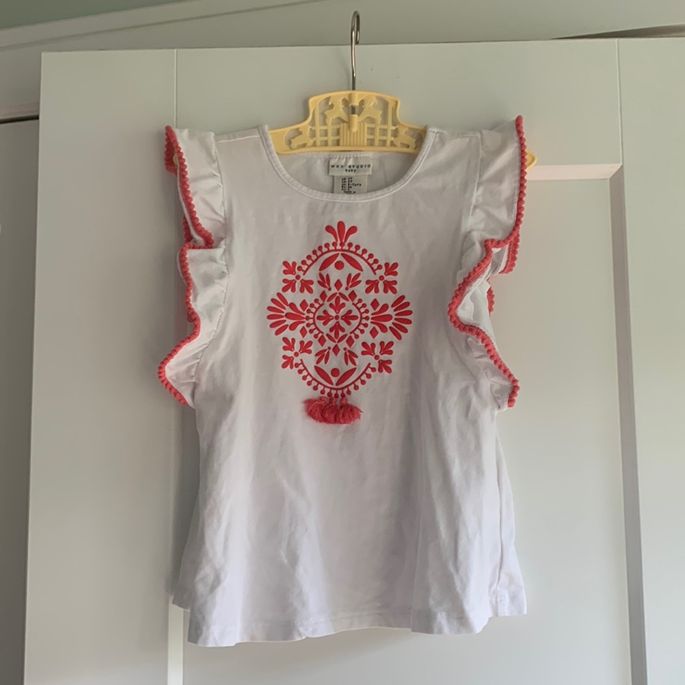 Max Studio baby summer top with cap sleeves